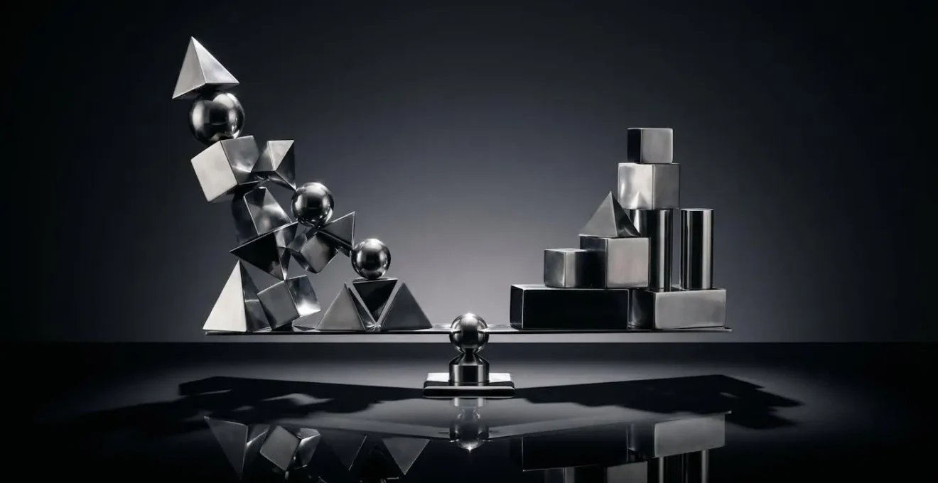 Abstract representation of balanced growth metrics through geometric shapes